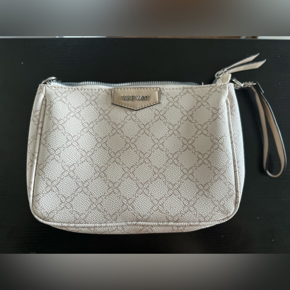 Nine West Wristlet